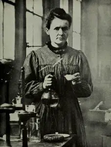 marie-curie-working